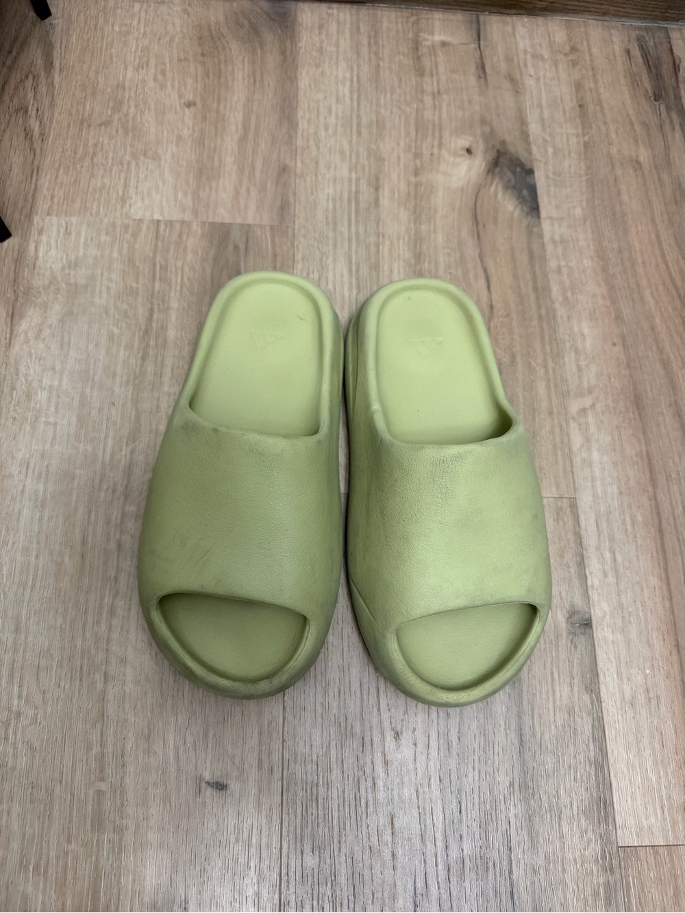 adidas Yeezy Slides in the 'Resin' colorway Foam Slide Sandals Sz 7 - Picture 2 of 5